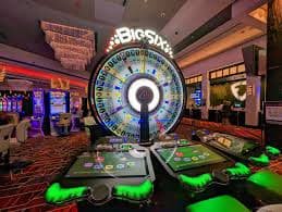 Kartu poin dan bonus harian yang tertata
